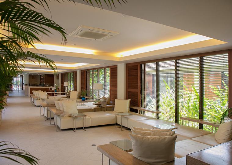 ザ・テラスクラブ　アット　ブセナ　タラソプール　プールサイドカフェ