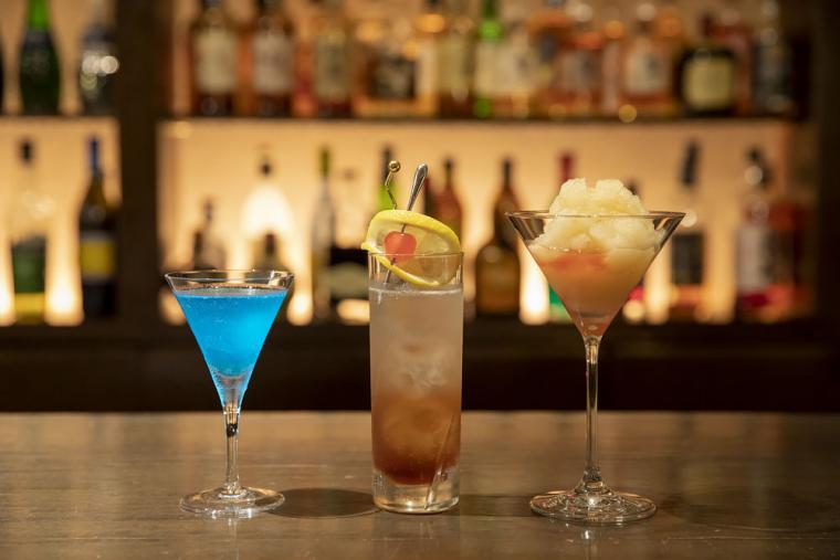 スカイダイビング、シンガボールスリリング、フルーツカクテル