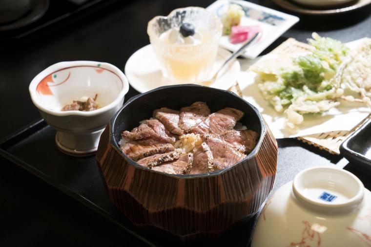 飛騨牛ひつまぶし