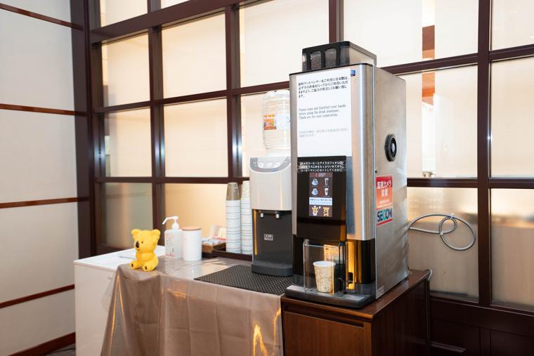 お菓子詰め放題や限定スイーツなど、コアラのマーチづくしの滞在を