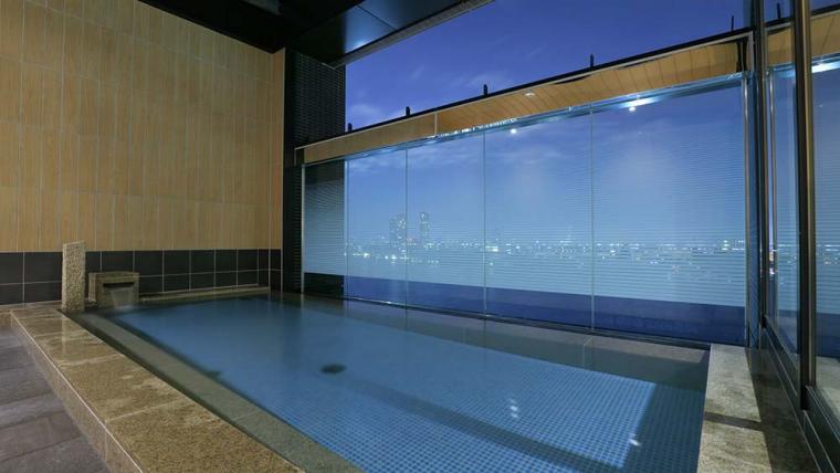 ザ シンギュラリ ホテル & スカイスパ アット ユニバーサル・スタジオ・ジャパン 展望露天風呂