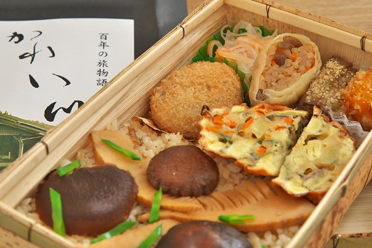 森の弁当　やまだ屋「百年の旅物語かれい川弁当」