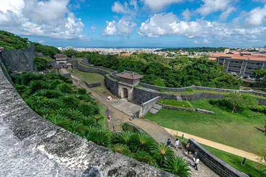 首里城　西のアザナ