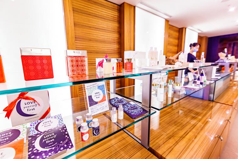 フォーシーズンズ丸の内 東京　ギフトショップ