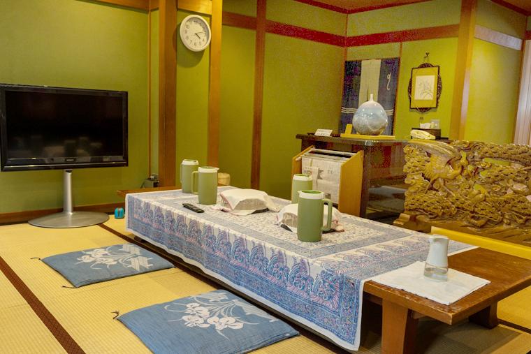 「石和温泉 銘石の宿 かげつ」で美しき日本庭園と温泉を堪能する旅へ