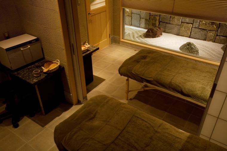 「石和温泉 銘石の宿 かげつ」で美しき日本庭園と温泉を堪能する旅へ