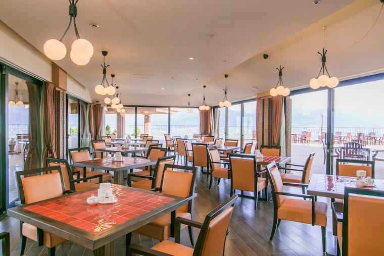 山梨・石和温泉から行ける！朝採れフルーツパフェを楽しめるカフェ