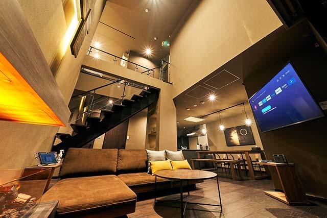 2021年7月開業！箱根で「客室半露天＆足湯」を貸切！源泉かけ流しのリゾートヴィラ