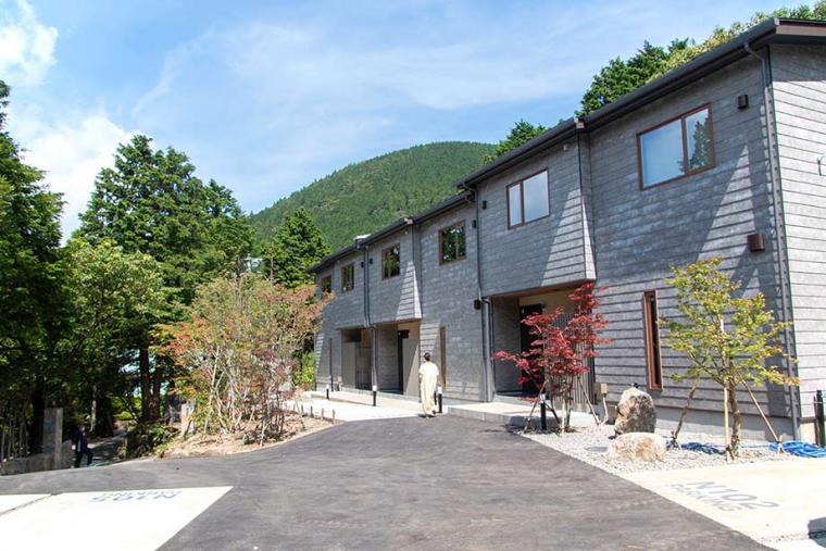 2021年7月開業！箱根で「客室半露天＆足湯」を貸切！源泉かけ流しのリゾートヴィラ