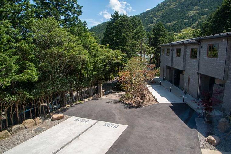 2021年7月開業！箱根で「客室半露天＆足湯」を貸切！源泉かけ流しのリゾートヴィラ