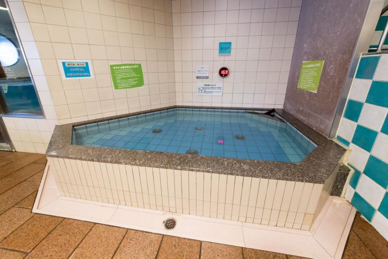 サウナ＆カプセル　AMZA（アムザ）