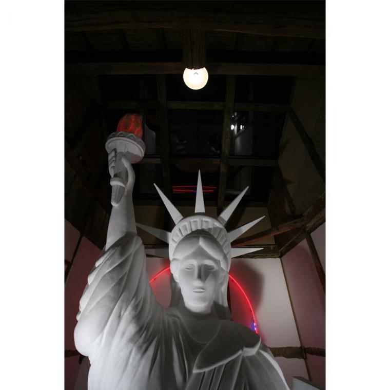 直島 家プロジェクト はいしゃ