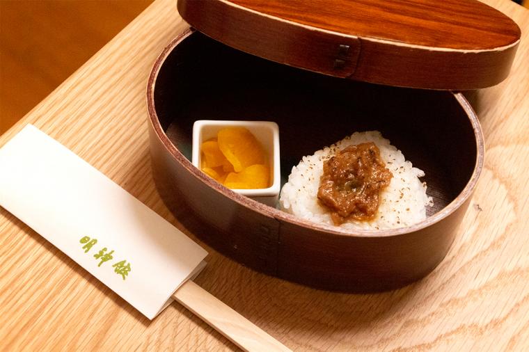 扉温泉 明神館 女将からうれしいお夜食のおもてなし