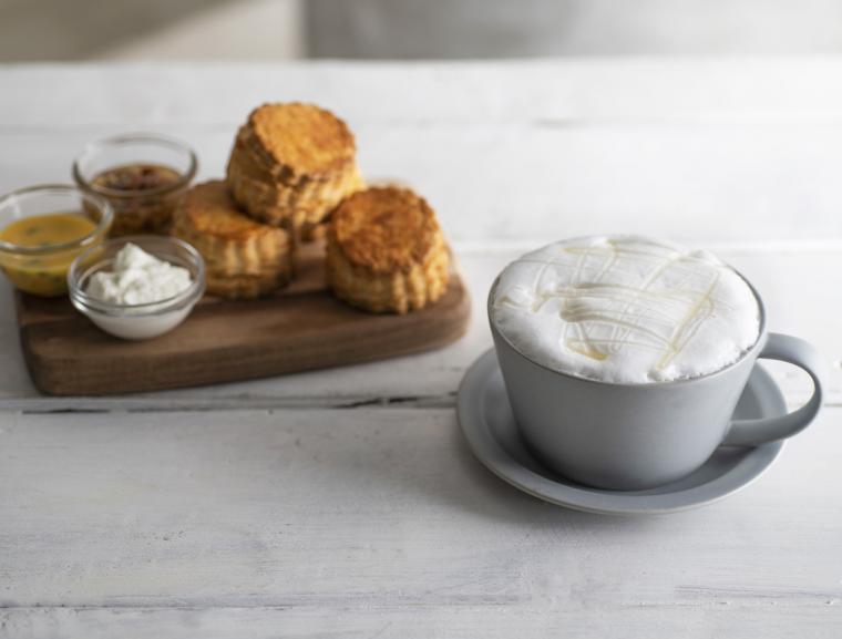 CHAVATY HAKUBA（チャバティ白馬）　スコーン　お茶