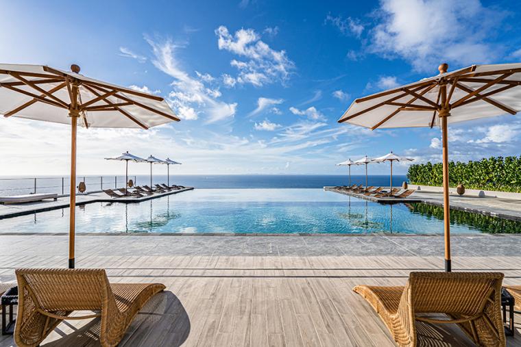 One Suite THE GRAND インフィニティプール