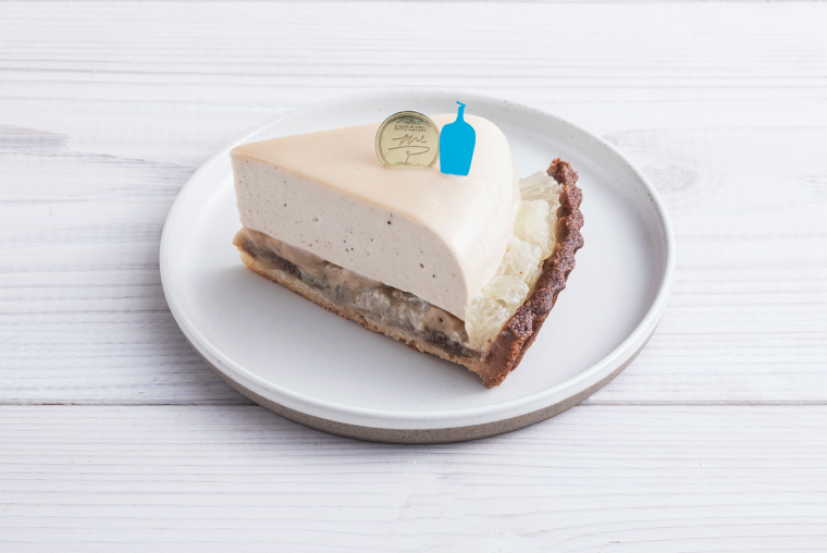 「SHIROIYA the PÂTISSERIE　X　BLUE BOTTLE COFFEE 期間限定・コラボレーションメニュー グレープフルーツとコーヒーのタルト」