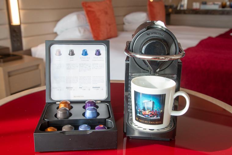 東京ベイ東急ホテル 最上階から海と街を見渡す。客室「AKANE」