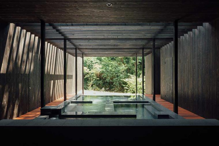 万葉公園 湯河原総湯 Books & Retreat