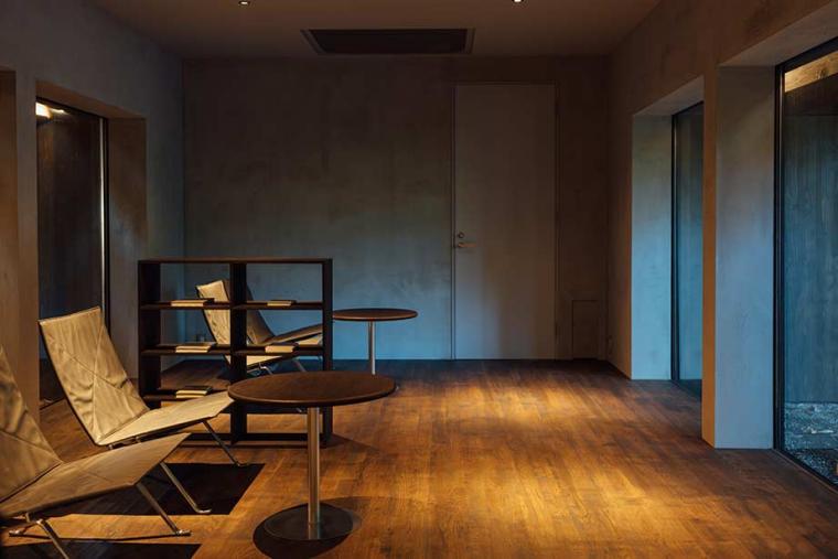 万葉公園 湯河原総湯 Books & Retreat