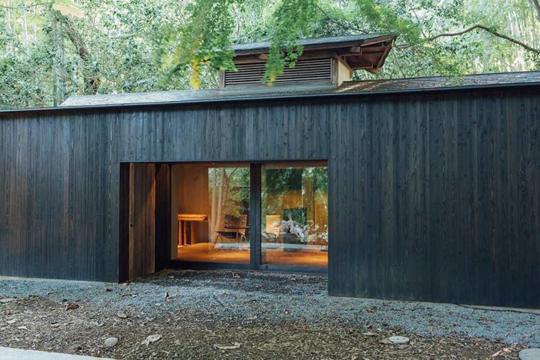 万葉公園 湯河原総湯 Books & Retreat