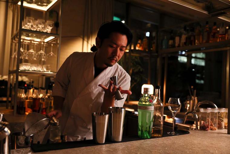 ゼンティス大阪 バー