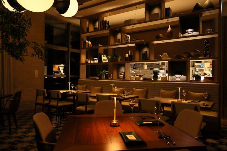 ゼンティス大阪 ダイニング