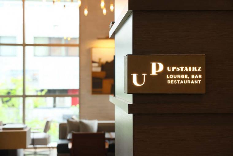 ゼンティス大阪 レストラン