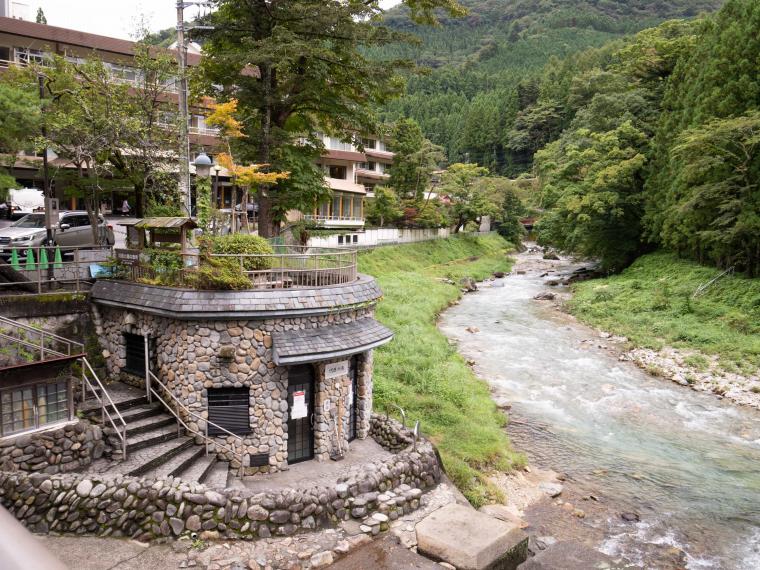 国にはじめて認められた源泉・保養地「四万温泉」