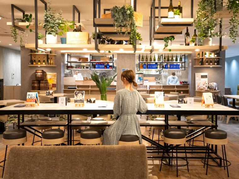 【DAY1】12:00　おしゃれなインテリアのカフェ&ダイニング「シマノネ」でランチ