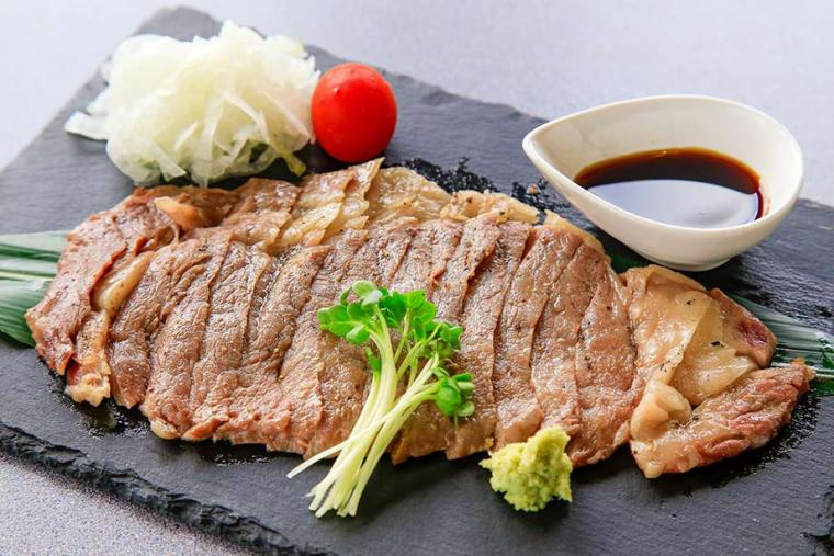 蔵屋鳴沢反射炉 ビヤレストランほむら