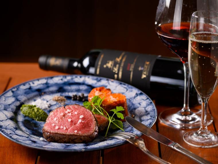 「放牧牛三谷ミートの土佐あかうしのフィレステーキ」