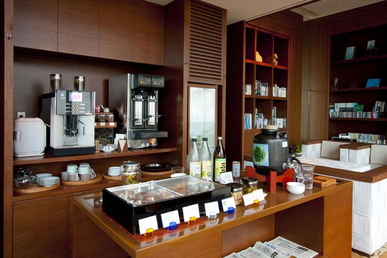 サンカラ屋久島 ライブラリーラウンジ