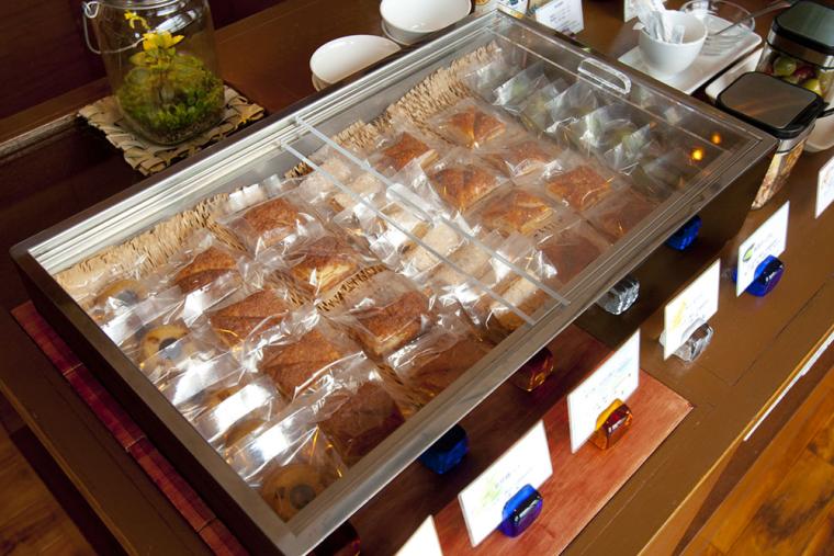 サンカラ屋久島 ライブラリーラウンジ