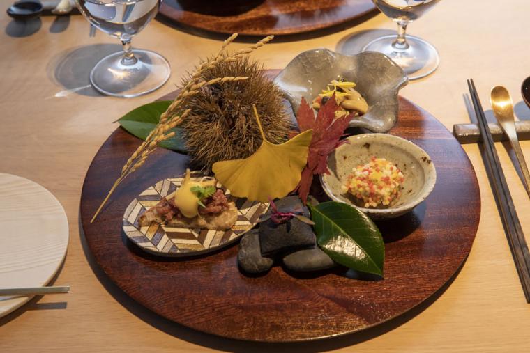 “恵みの秋”を1枚のプレートに集めた前菜