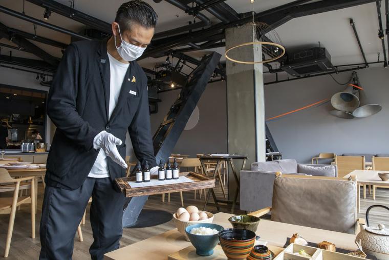 名古屋コーチンの卵に5種類の醤油から選んで味わう卵かけごはん