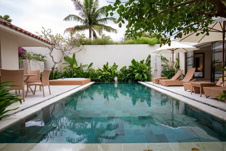 ジ・ウザテラス　ヴィラプール