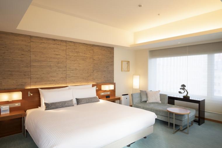 「エアウィーヴ」社の特注マットレスと「ロフテー」社の枕