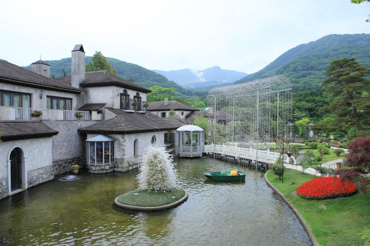 箱根ガラスの森美術館