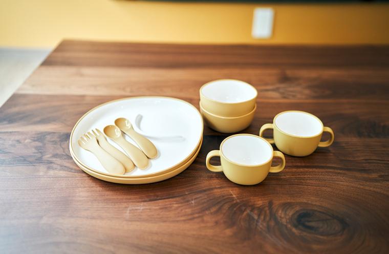子ども用の食器