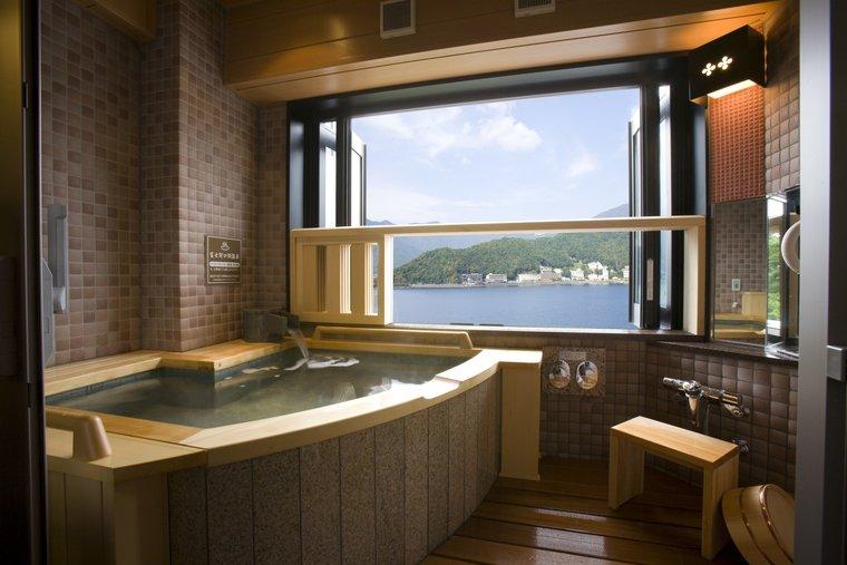 河口湖温泉　富士レークホテル