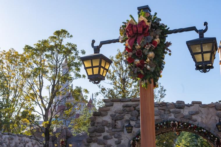 東京ディズニーリゾート　クリスマス　パレード クリスマスの妖精「リルリンリン」グッズに注目