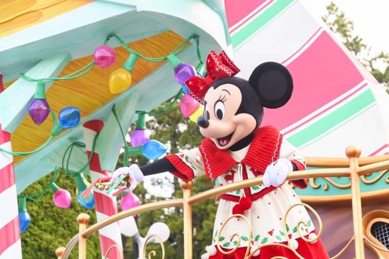 東京ディズニーリゾート　クリスマス　パレード