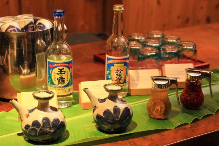 星のや竹富島 宵のひととき（泡盛振る舞い）