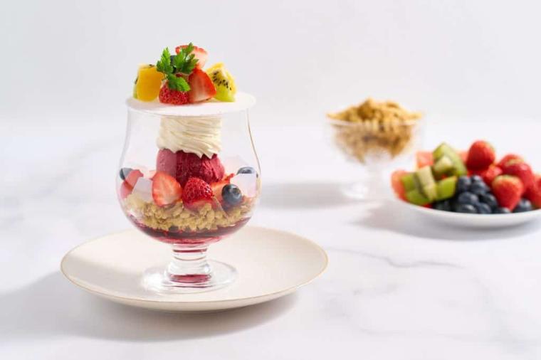 小樽洋菓子舗LeTAO（ルタオ）×OMO5 小樽のコラボレーションスイーツ 「目覚めのフロマージュパルフェ」