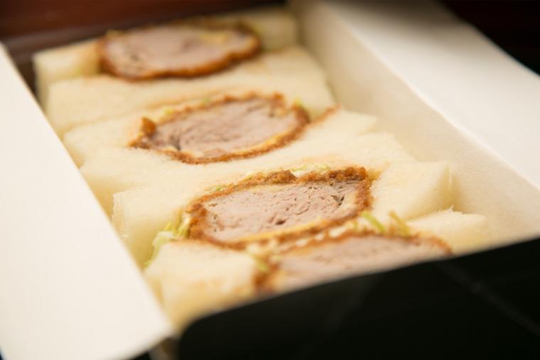 極厚黒豚ヒレかつサンド