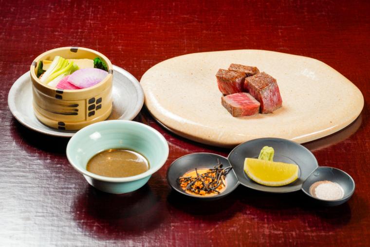 黒毛和牛のサイコロステーキ