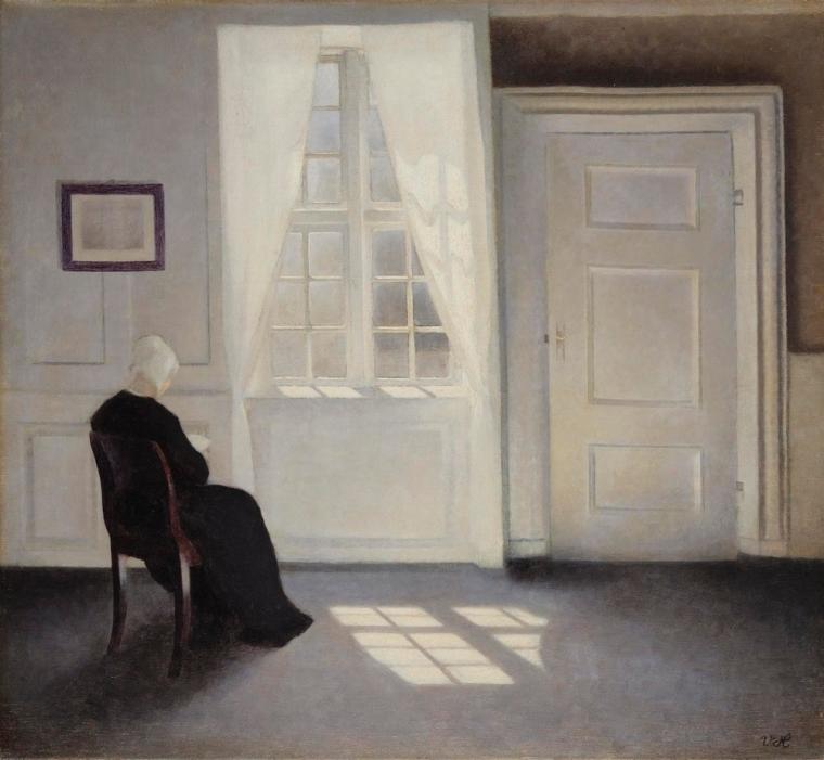 ヴィルヘルム・ハマスホイ《陽光の中で読書する女性、ストランゲーゼ30番地》1899年 油彩／カンヴァス 46.2×51.0 cm