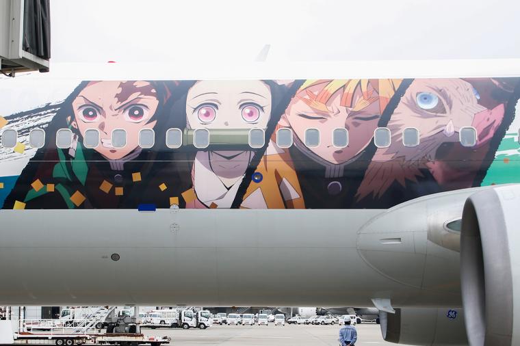 炭治郎たち4人が登場！特別デザイン機「鬼滅の刃じぇっと -壱-」