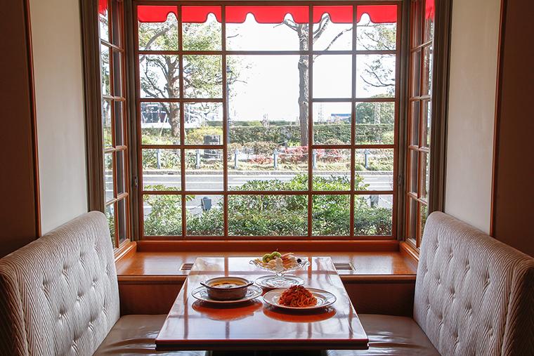 「ホテルニューグランド」ザ・カフェ