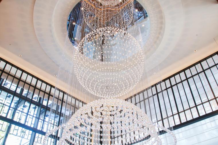 クリスタルシャンデリア「ヨコハマムーンライト」